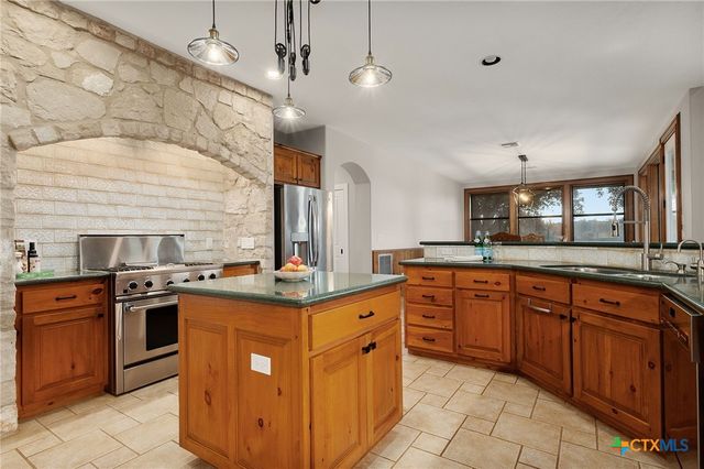 26037 Lewis Ranch Road, New Braunfels, TX 78132