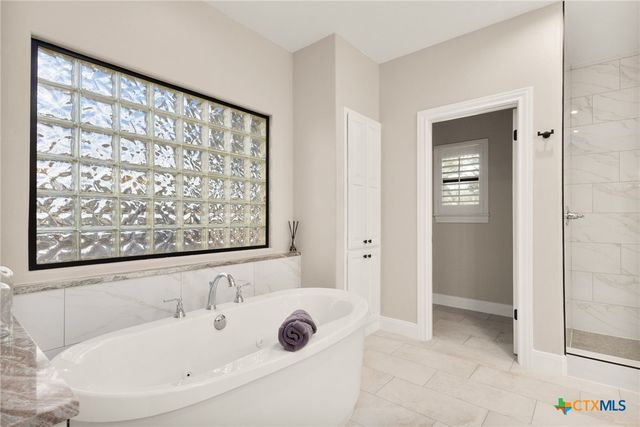 26037 Lewis Ranch Road, New Braunfels, TX 78132
