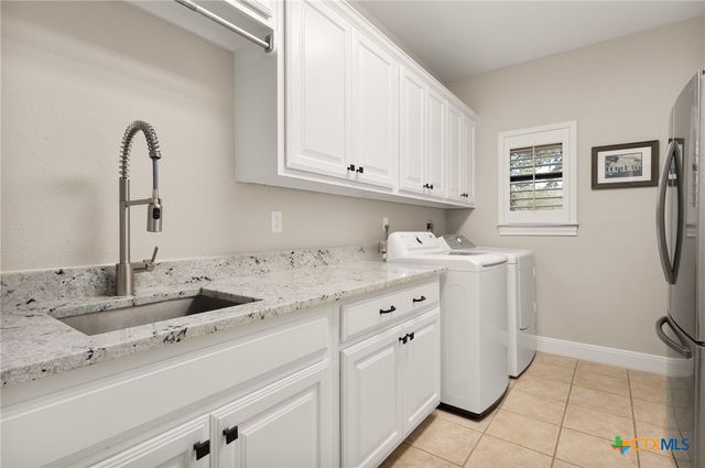 26037 Lewis Ranch Road, New Braunfels, TX 78132
