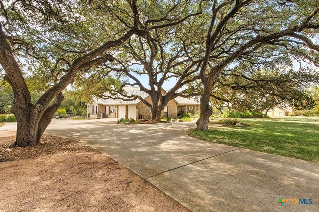 26037 Lewis Ranch Road, New Braunfels, TX 78132