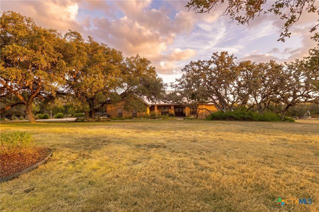 26037 Lewis Ranch Road, New Braunfels, TX 78132