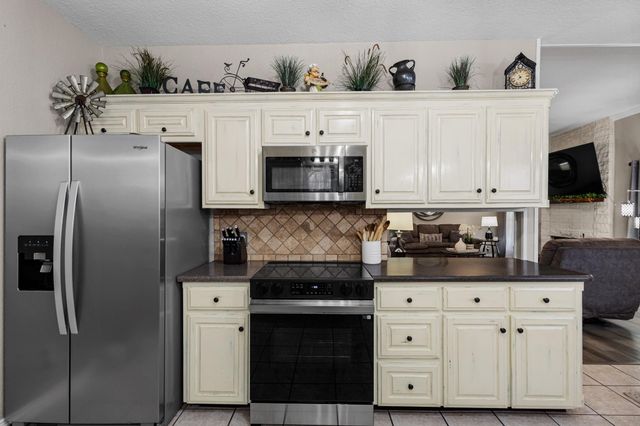 1701 Oakmeadow Drive, Decatur, TX 76234