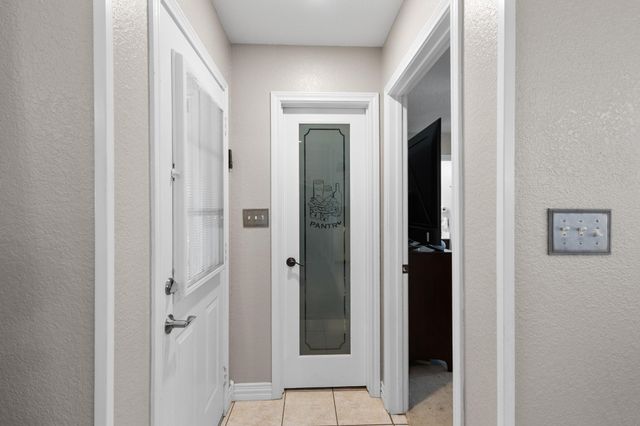 1701 Oakmeadow Drive, Decatur, TX 76234