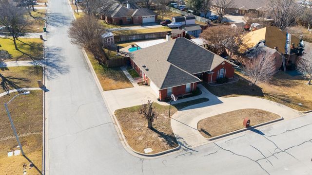 1701 Oakmeadow Drive, Decatur, TX 76234