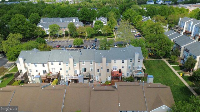 2441 WENTWORTH DR, Crofton, MD 21114