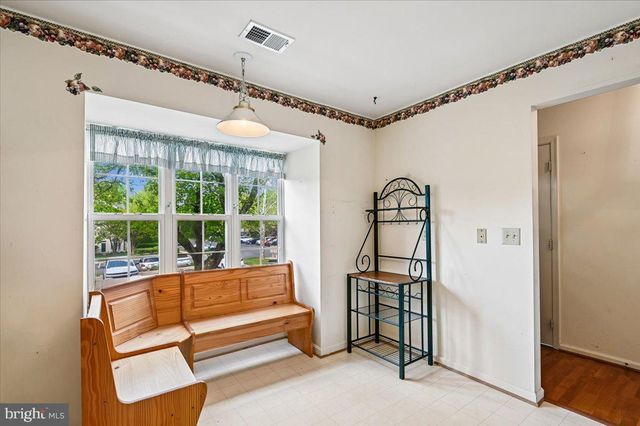 2441 WENTWORTH DR, Crofton, MD 21114