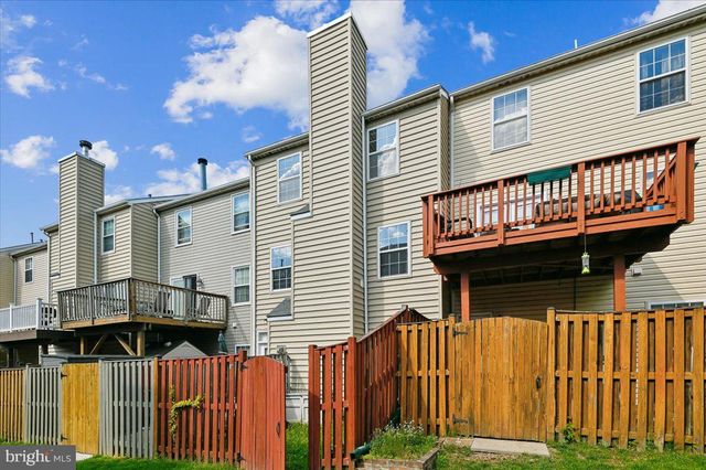 2441 WENTWORTH DR, Crofton, MD 21114