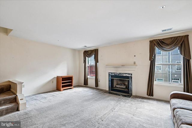 2441 WENTWORTH DR, Crofton, MD 21114