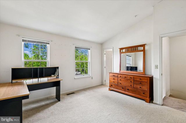 2441 WENTWORTH DR, Crofton, MD 21114