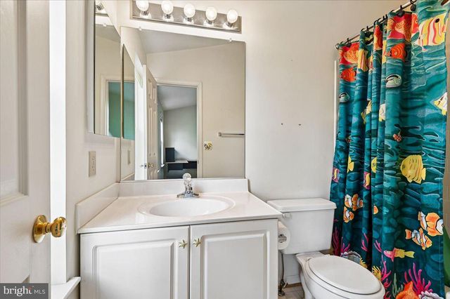 2441 WENTWORTH DR, Crofton, MD 21114