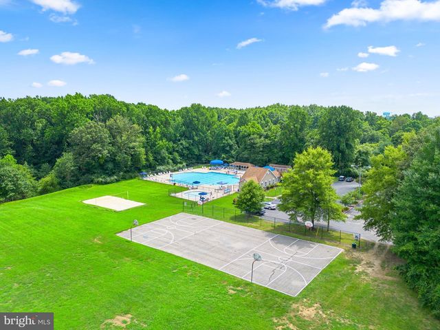 2441 WENTWORTH DR, Crofton, MD 21114