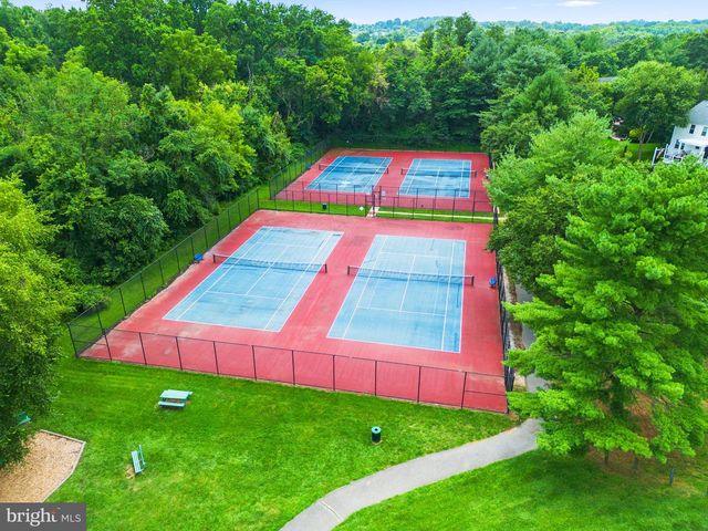 2441 WENTWORTH DR, Crofton, MD 21114
