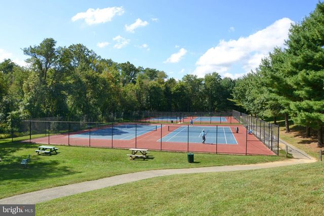 2441 WENTWORTH DR, Crofton, MD 21114