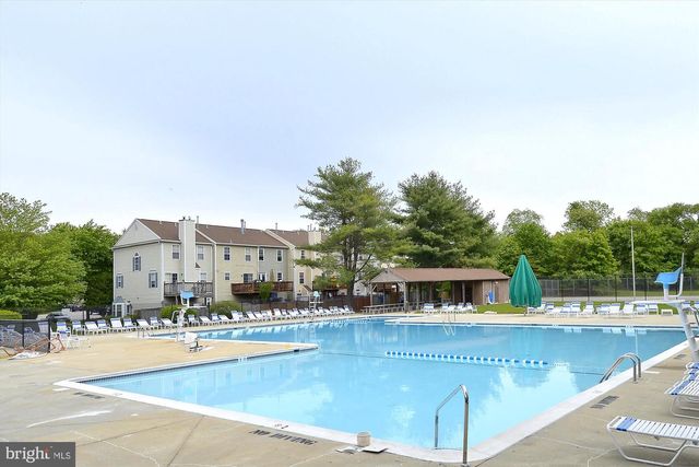 2441 WENTWORTH DR, Crofton, MD 21114