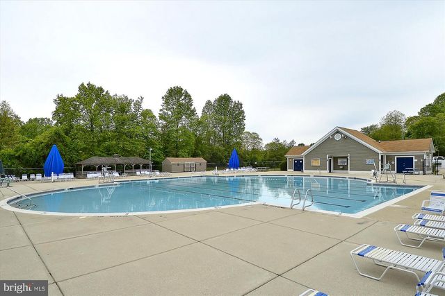 2441 WENTWORTH DR, Crofton, MD 21114