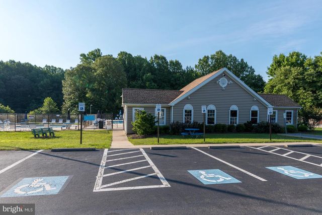 2441 WENTWORTH DR, Crofton, MD 21114