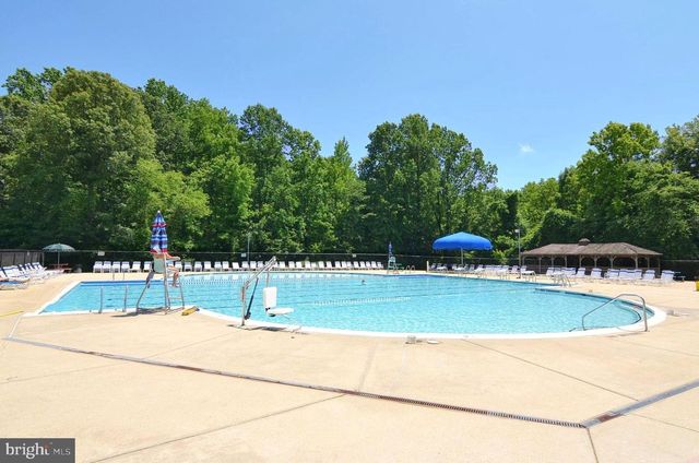 2441 WENTWORTH DR, Crofton, MD 21114