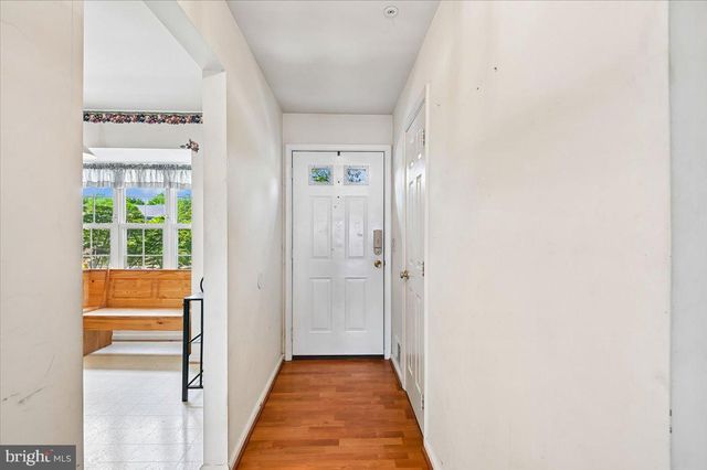 2441 WENTWORTH DR, Crofton, MD 21114