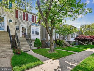2441 WENTWORTH DR, Crofton, MD 21114