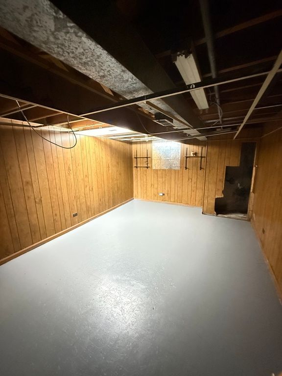 Image 9 of property listing at 8711 S Throop Street, Chicago, IL 60620