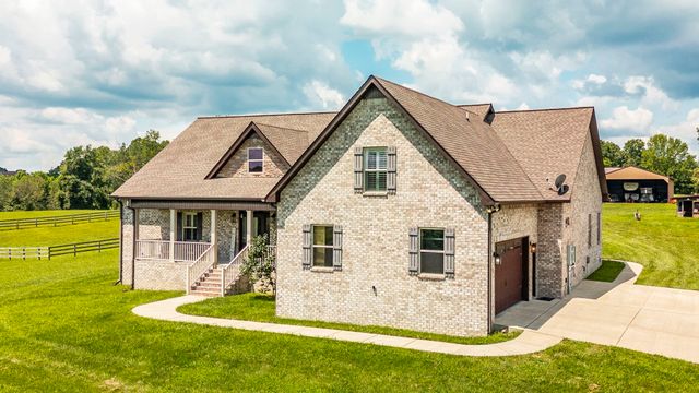 1629 Rock Bridge Rd, Bethpage, TN 37022
