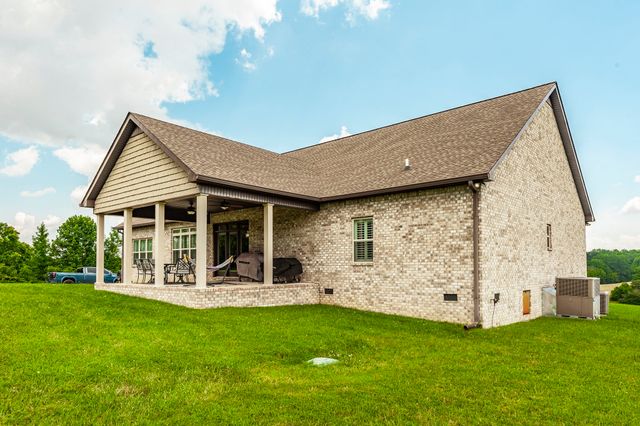 1629 Rock Bridge Rd, Bethpage, TN 37022