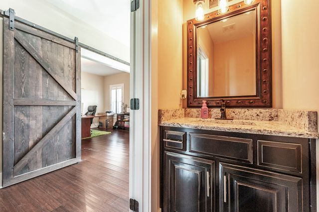 1629 Rock Bridge Rd, Bethpage, TN 37022