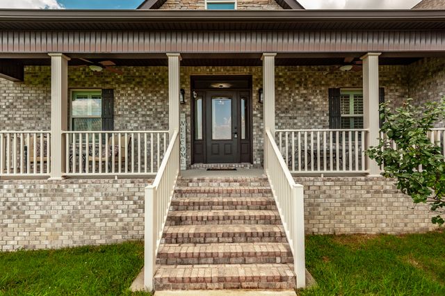 1629 Rock Bridge Rd, Bethpage, TN 37022