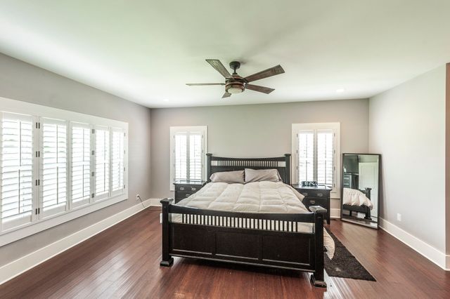 1629 Rock Bridge Rd, Bethpage, TN 37022