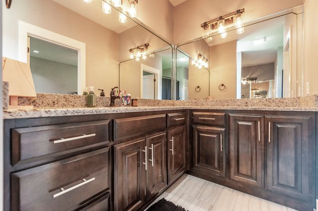 1629 Rock Bridge Rd, Bethpage, TN 37022