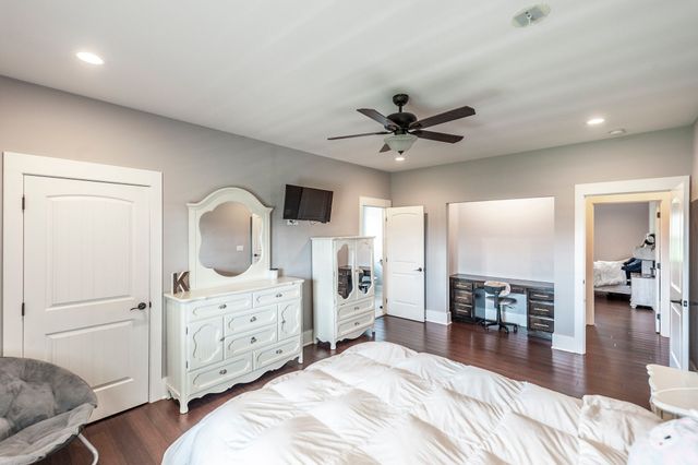 1629 Rock Bridge Rd, Bethpage, TN 37022