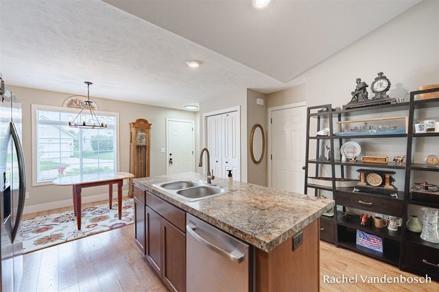 657 Wren Court 5, Middleville, MI 49333