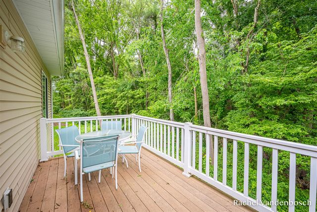 657 Wren Court 5, Middleville, MI 49333