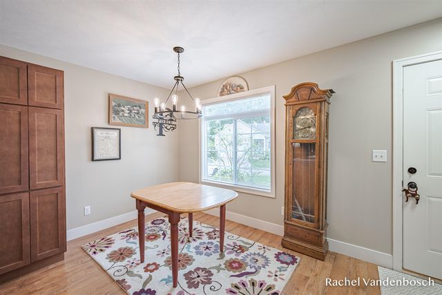657 Wren Court 5, Middleville, MI 49333
