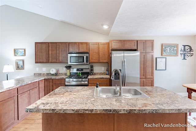 657 Wren Court 5, Middleville, MI 49333