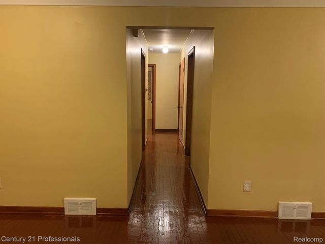 19662 Charest Street, Detroit, MI 48234