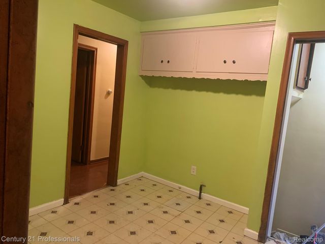 19662 Charest Street, Detroit, MI 48234