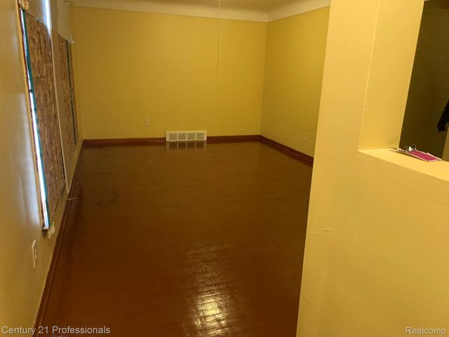 19662 Charest Street, Detroit, MI 48234