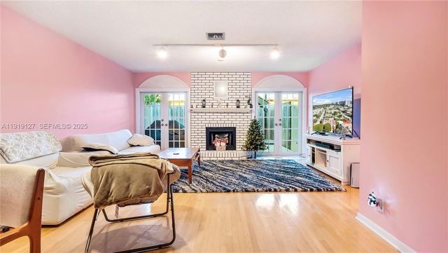 206 Washingtonia Ave, Lauderdale By The Sea, FL 33308