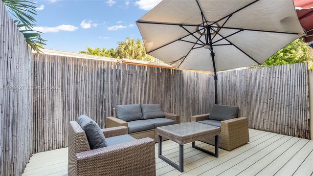 206 Washingtonia Ave, Lauderdale By The Sea, FL 33308