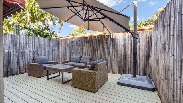 206 Washingtonia Ave, Lauderdale By The Sea, FL 33308