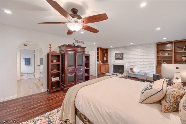 1027 Sidehill Way, Las Vegas, NV 89110