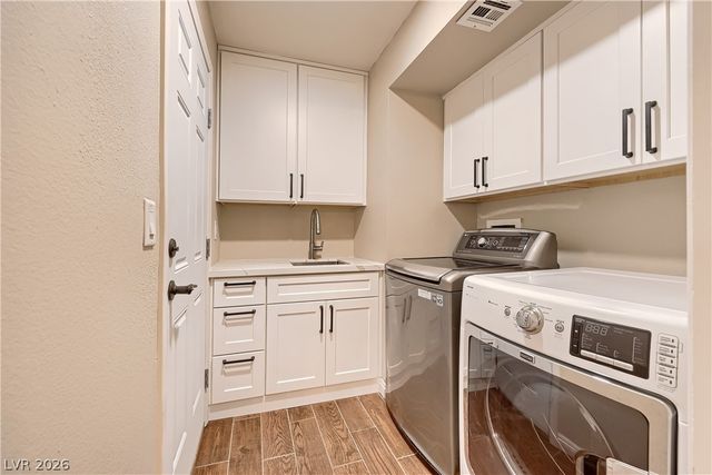 1027 Sidehill Way, Las Vegas, NV 89110