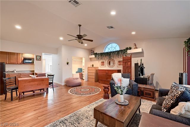1027 Sidehill Way, Las Vegas, NV 89110