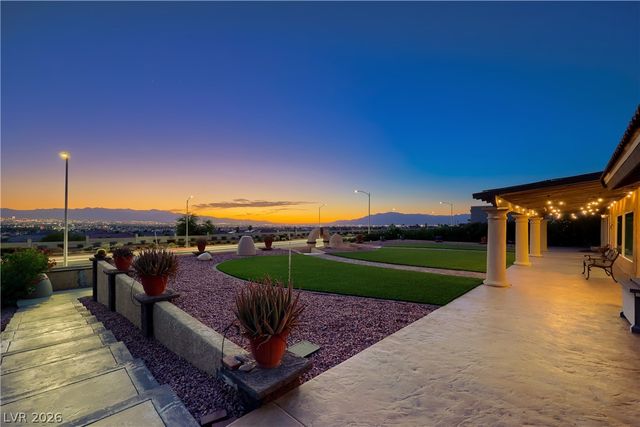 1027 Sidehill Way, Las Vegas, NV 89110