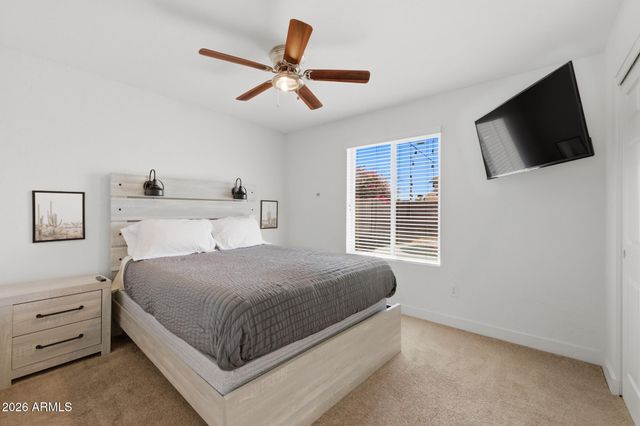 915 W LOUGHLIN Drive, Chandler, AZ 85225