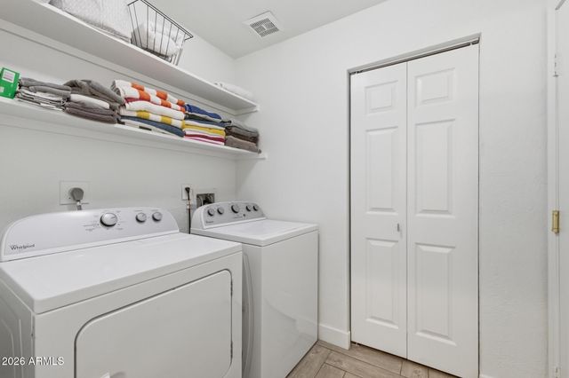 915 W LOUGHLIN Drive, Chandler, AZ 85225