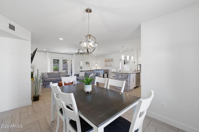 915 W LOUGHLIN Drive, Chandler, AZ 85225