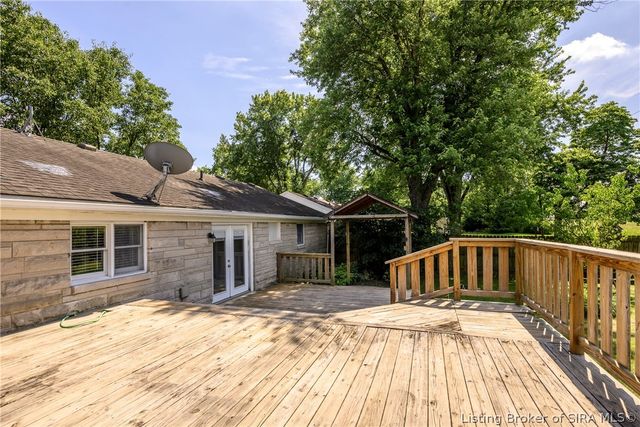 550 Kay Avenue, Sellersburg, IN 47172