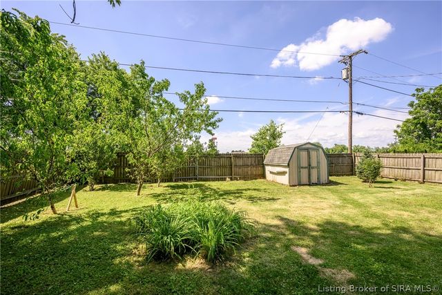 550 Kay Avenue, Sellersburg, IN 47172
